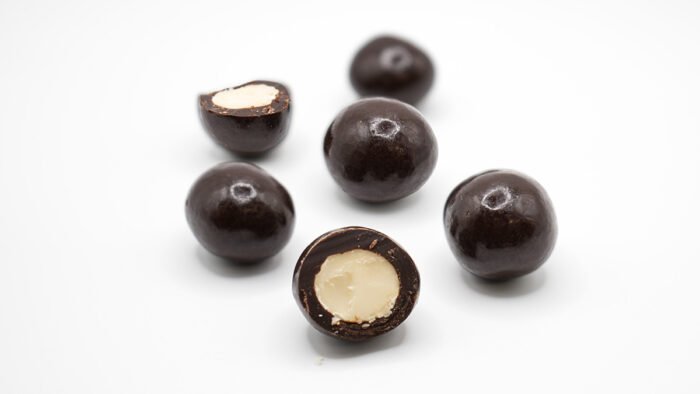 Dark-Chocolate_Macadamia_xima