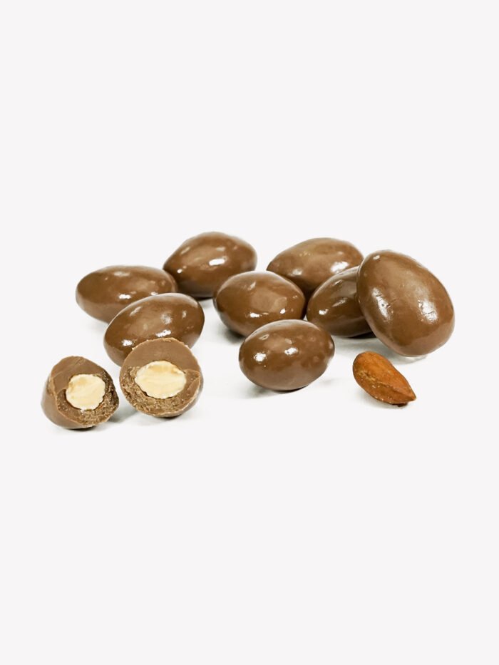 0Milk-Chocolate-Almonds